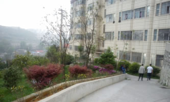 �F�(y��ng)���L(zh��ng)���I(y��)�W(xu��)У