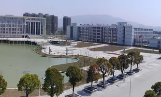 ���c�t(y��)ˎ�ߵȌ��ƌW(xu��)У