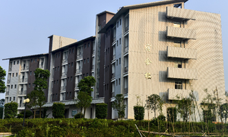 ������־�е��I(y��)���g(sh��)�W(xu��)У