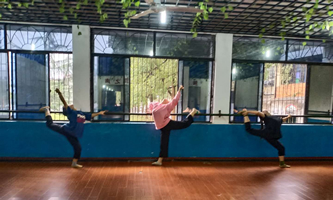 ꎿhһI(y)еȌI(y)W(xu)У