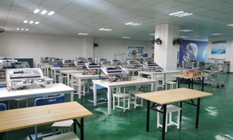 �����е���е��I(y��)���g�WУ