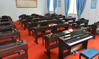 �ؑc���A�鼼���WУ